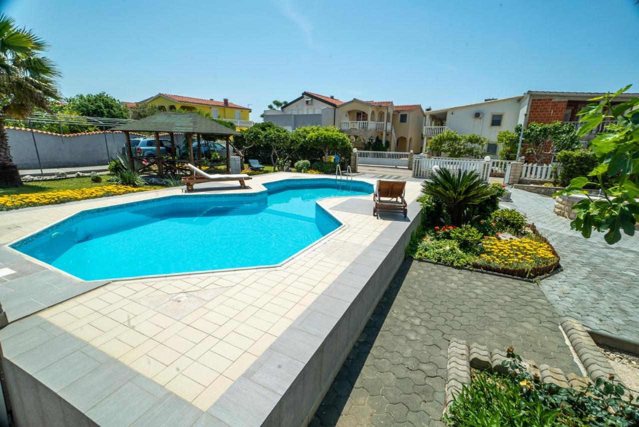 Villa Lulic Вир Экстерьер фото